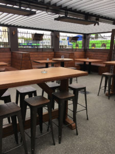 New outdoor seating for Winnie Bagoes restaurant in Rangiora with louvre system